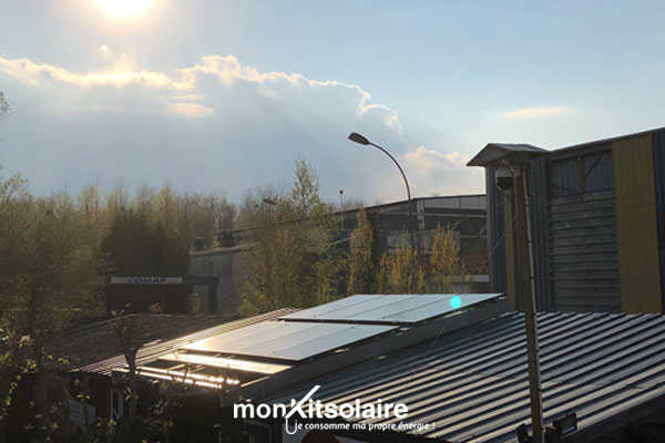 Installation du kit solaire sur toiture bac acier